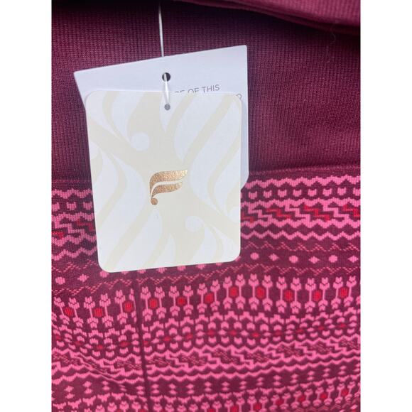 Fabletics Holly Seamless Long Sleeve Top and High Waisted Fair Isle Leggings Set - Picture 11 of 14